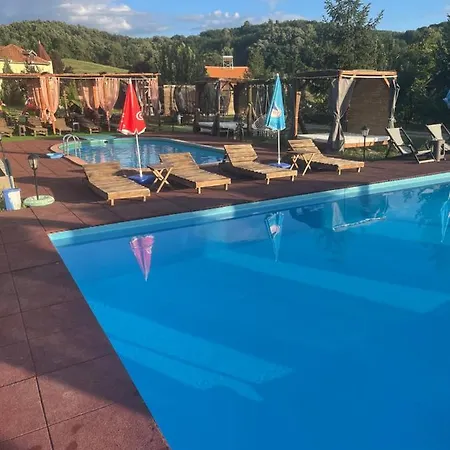 Brvnare Rodjak Sa Sela Lodge Mionica