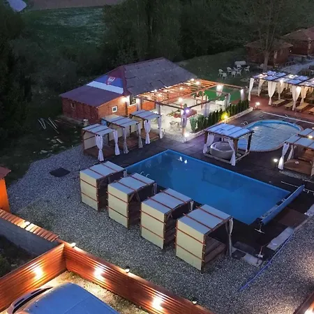 Brvnare Rodjak Sa Sela Mionica