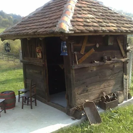 Jaktstuga Brvnare Rodjak Sa Sela Mionica