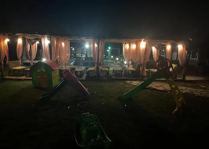 Brvnare Rodjak Sa Sela 山林小屋 *