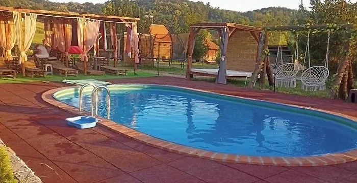 Brvnare Rodjak Sa Sela 山林小屋 *