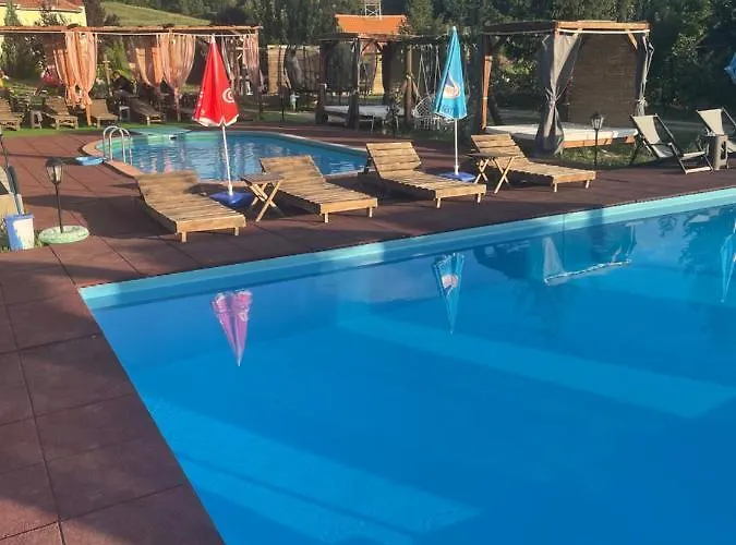 Brvnare Rodjak Sa Sela 山林小屋 Mionica