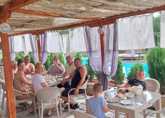 Brvnare Rodjak Sa Sela 山林小屋 Mionica