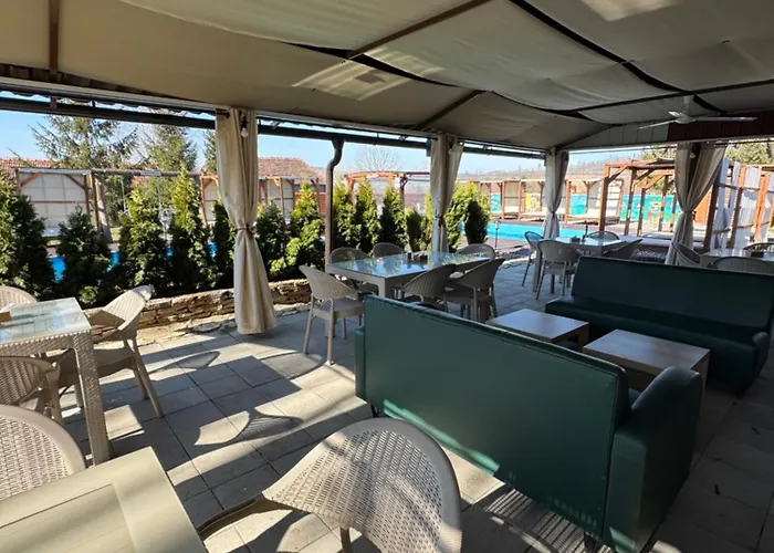 Brvnare Rodjak Sa Sela 山林小屋 Mionica