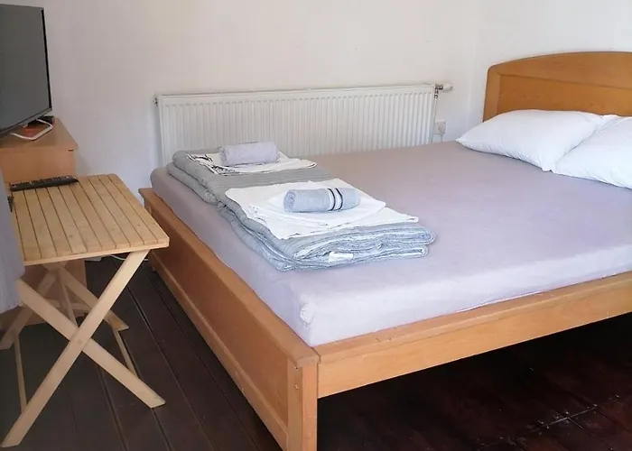 Brvnare Rodjak Sa Sela 山林小屋 Mionica