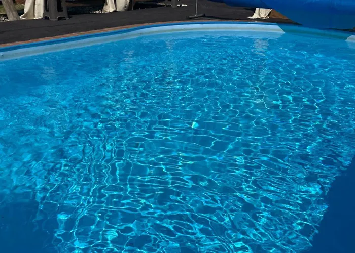 Brvnare Rodjak Sa Sela 山林小屋